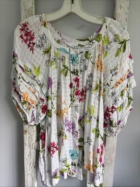 Jane and Delancey White Floral Puff-Sleeve Blouse